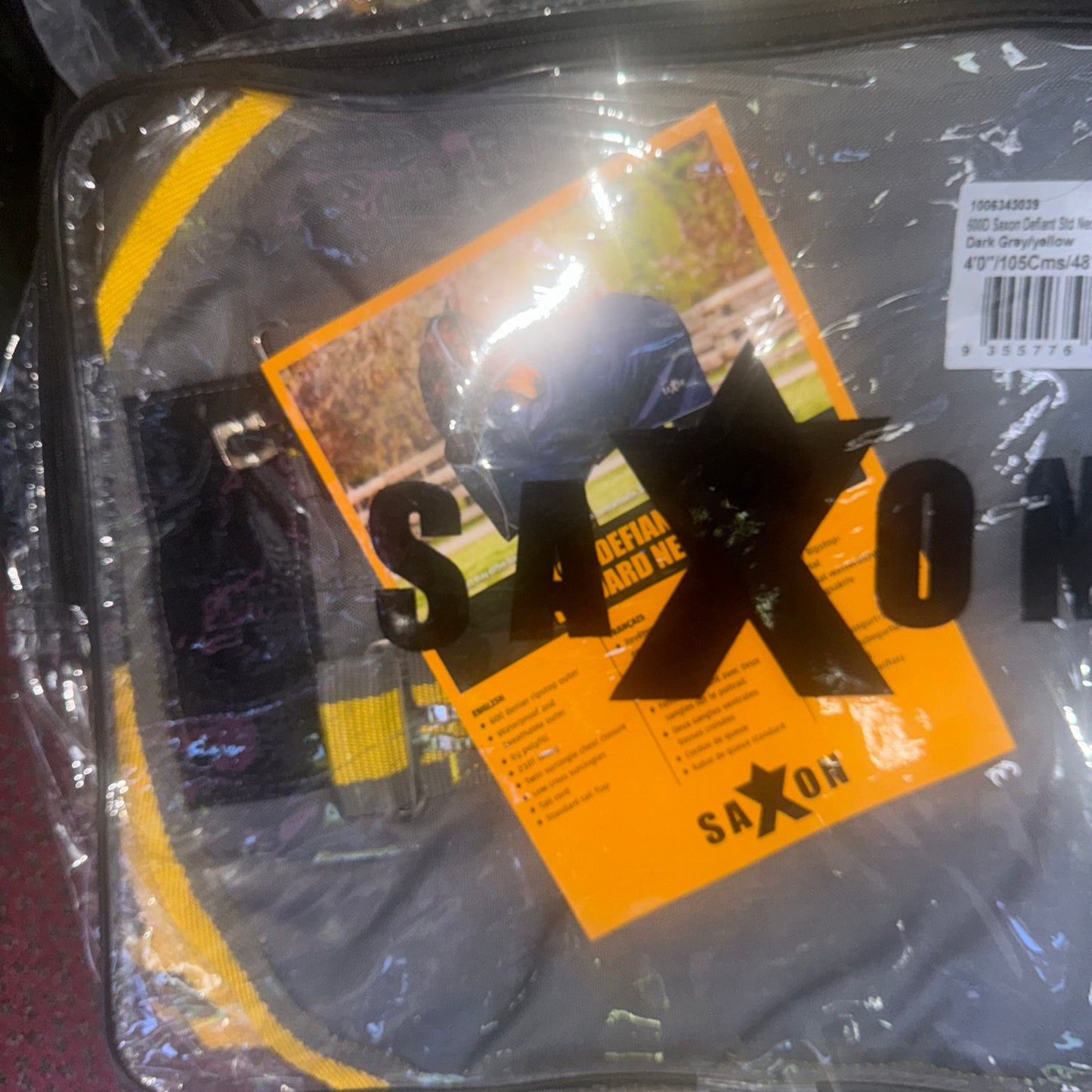 Saxon Defiant 600D Standard Neck Lite 0gm Turnout Rug