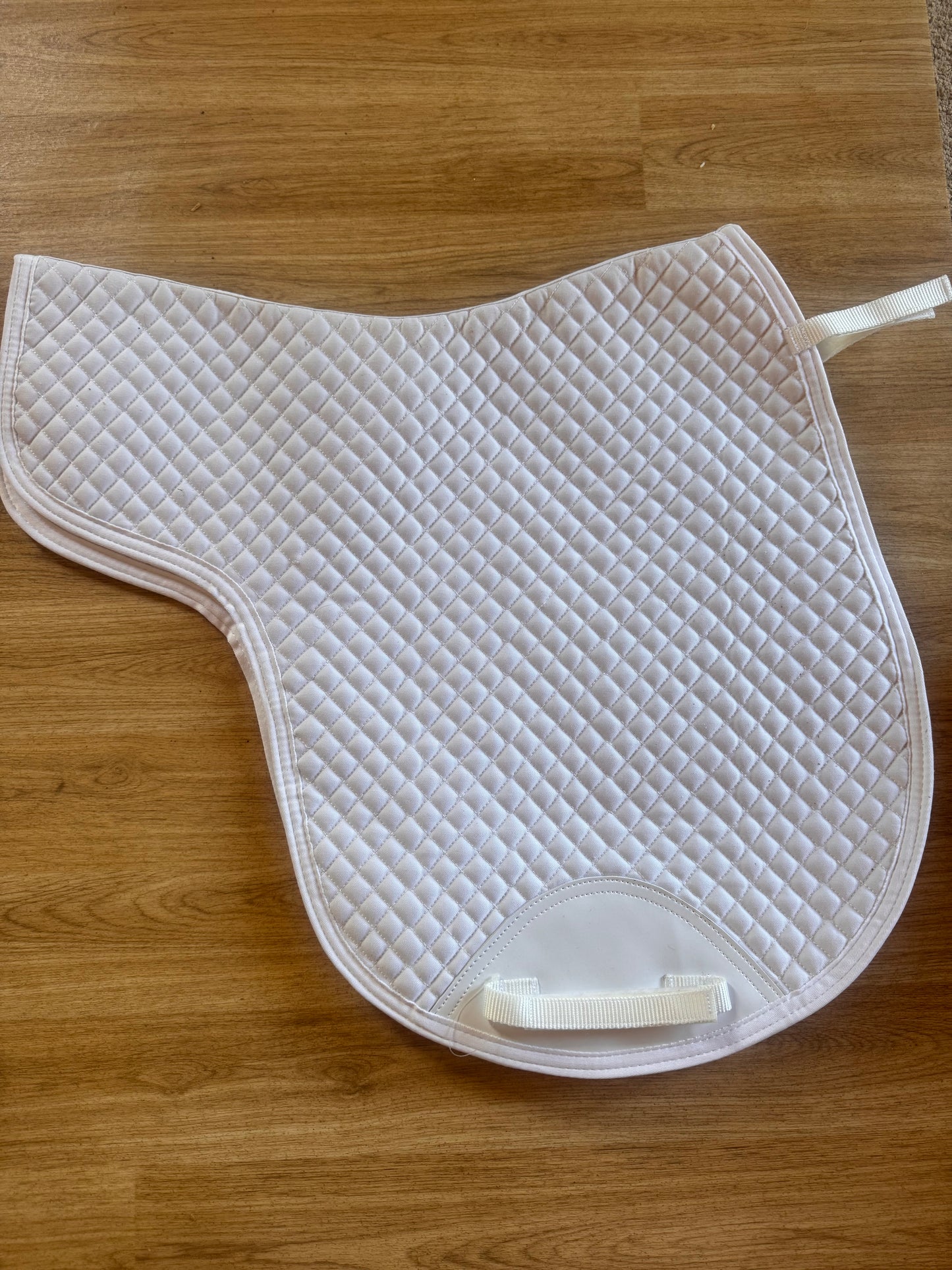 Cameo Size Large White Numnah | Showing Sj Hacking Eventing