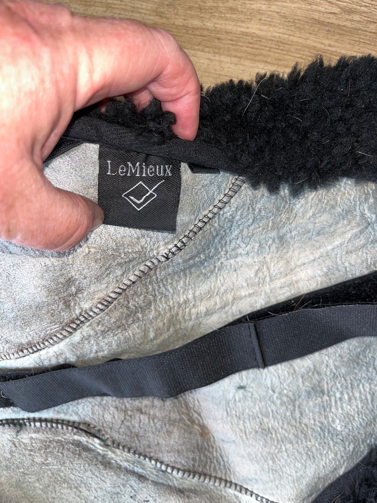 Lemieux Sheepskin Seat Saver Size Large
