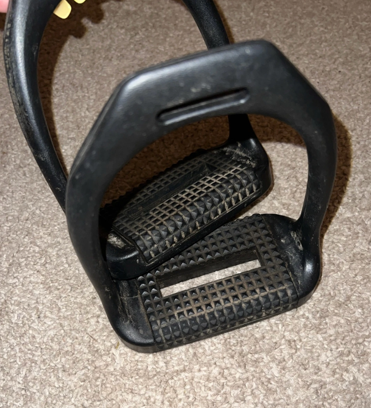 Equi Wing Lightweight 4.75" Stirrups #5