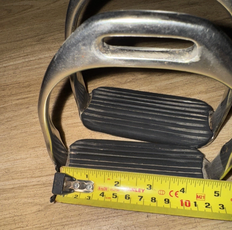 4.5" Stainless Steel Stirrups