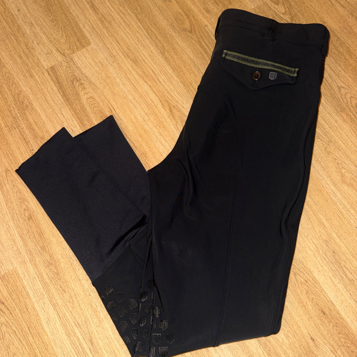 Maya Delorez Black Size Medium Breeches - RRP £189