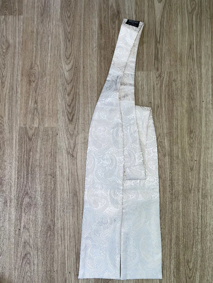 Cream Embossed Ladies Medium Stock