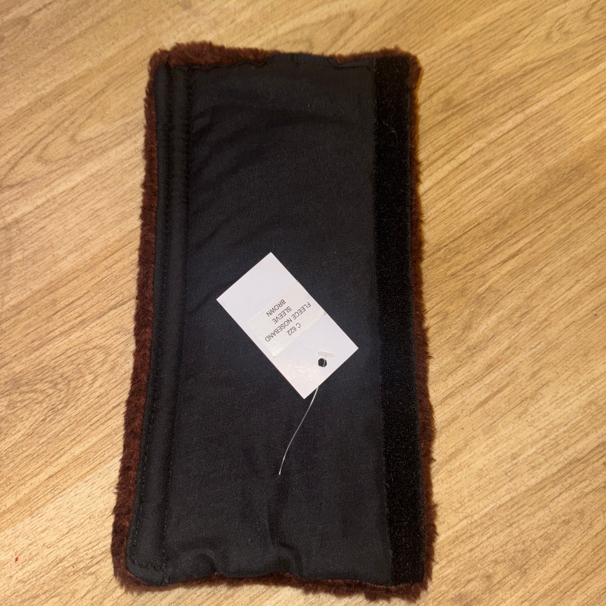 Cameo Deluxe Lambswool Noseband Cover .