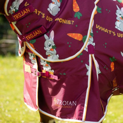 NEW Trojan Bunnies and Carrots 50g Dual Rug & 5-Point Neck Turnout Set