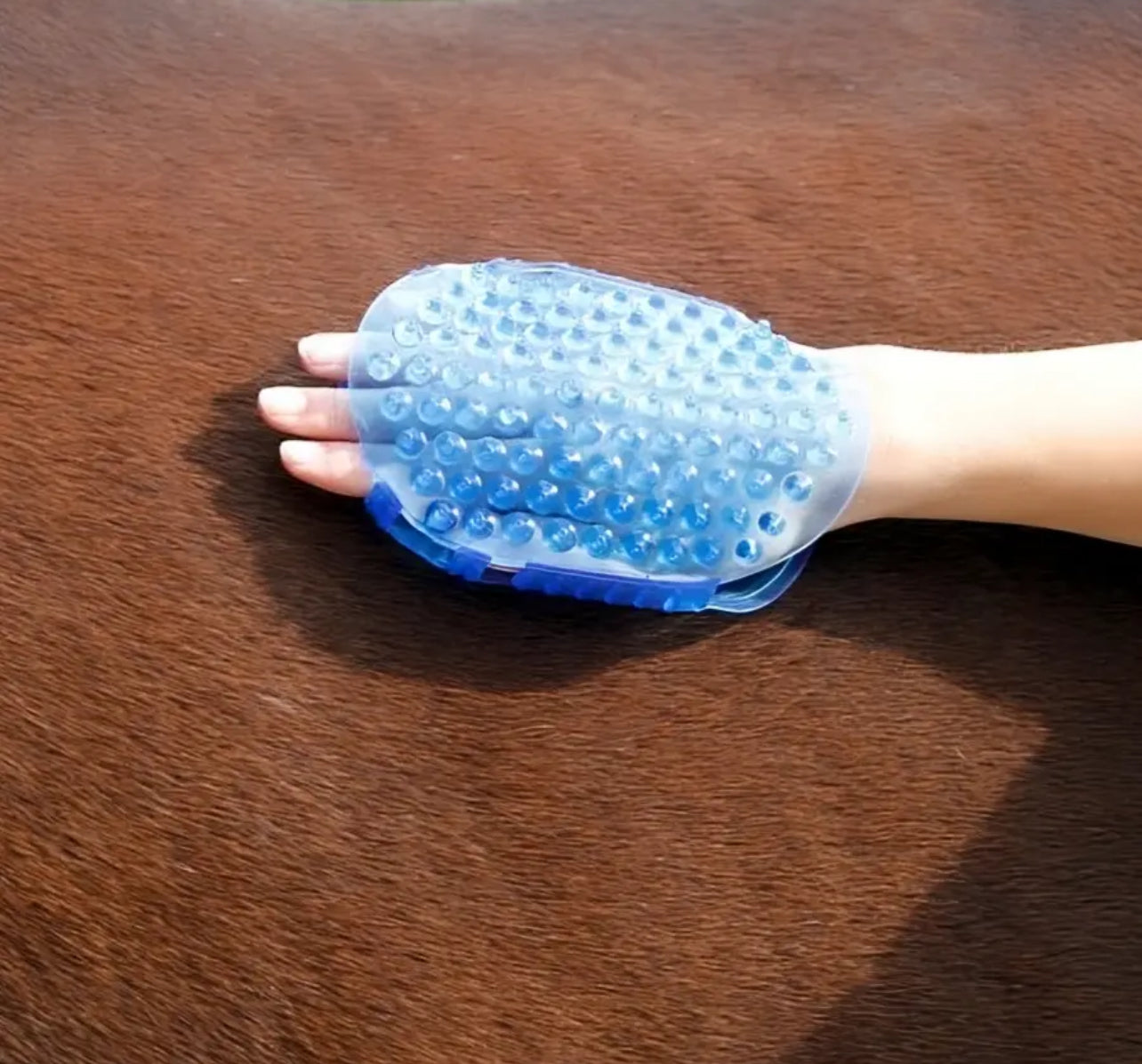 Magnetic Massage Groomimg MIT