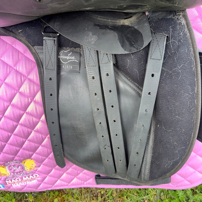 Thorowgood Griffin 17.5” XW Saddle | Sythentic Easy Wipe Clean #501