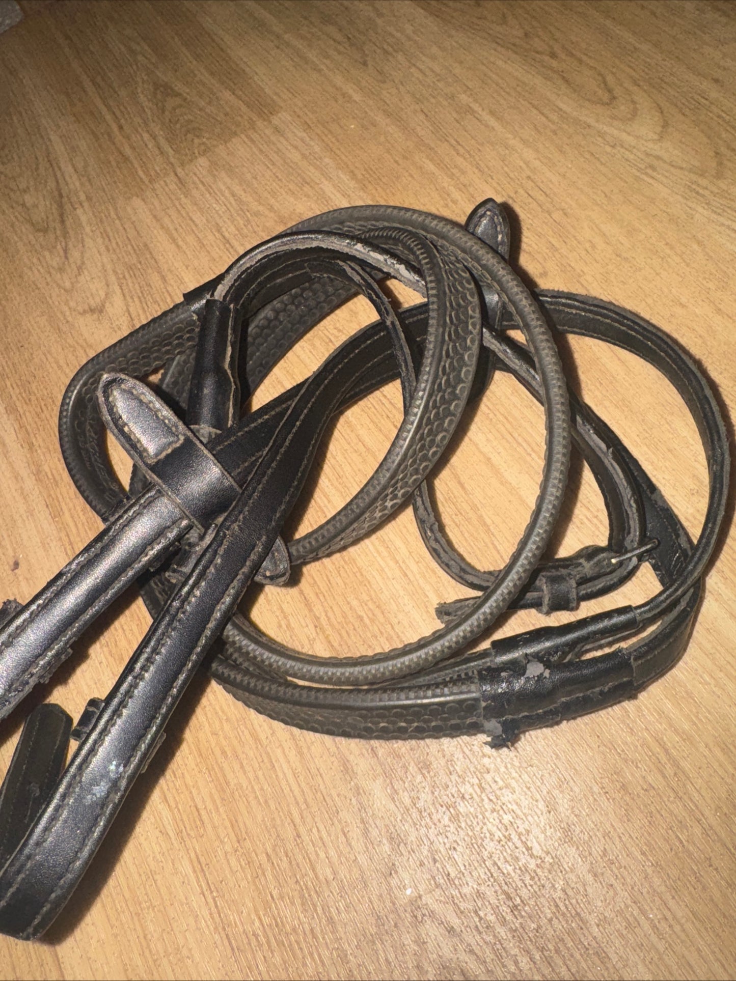Full Size Black Flexi Rubber Reins #411