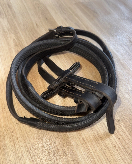 Black Rubber Cob Size Reins #55