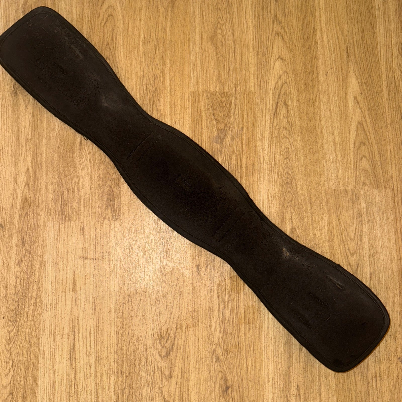 Shires Arma 24” Memory Foam Girth - Comfort Elasticated