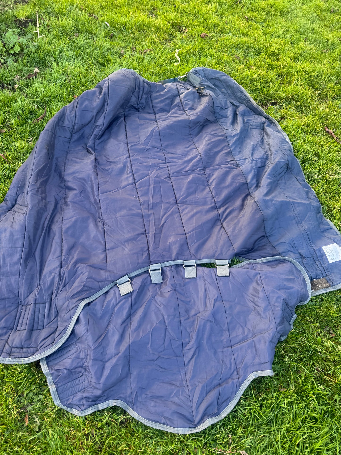 Horseware Amigo 5’9 350gm Stable Rug & Neck Horse Pony Warm