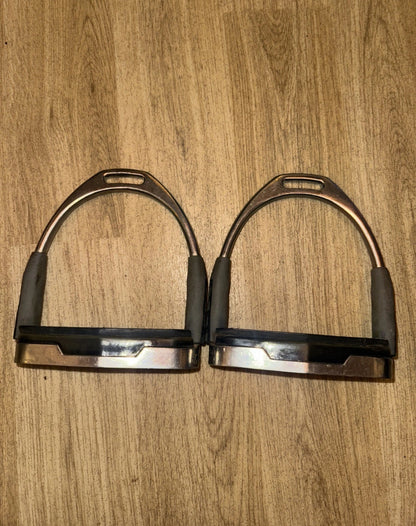 Matalab 4.5” Flexi Stirrups #24
