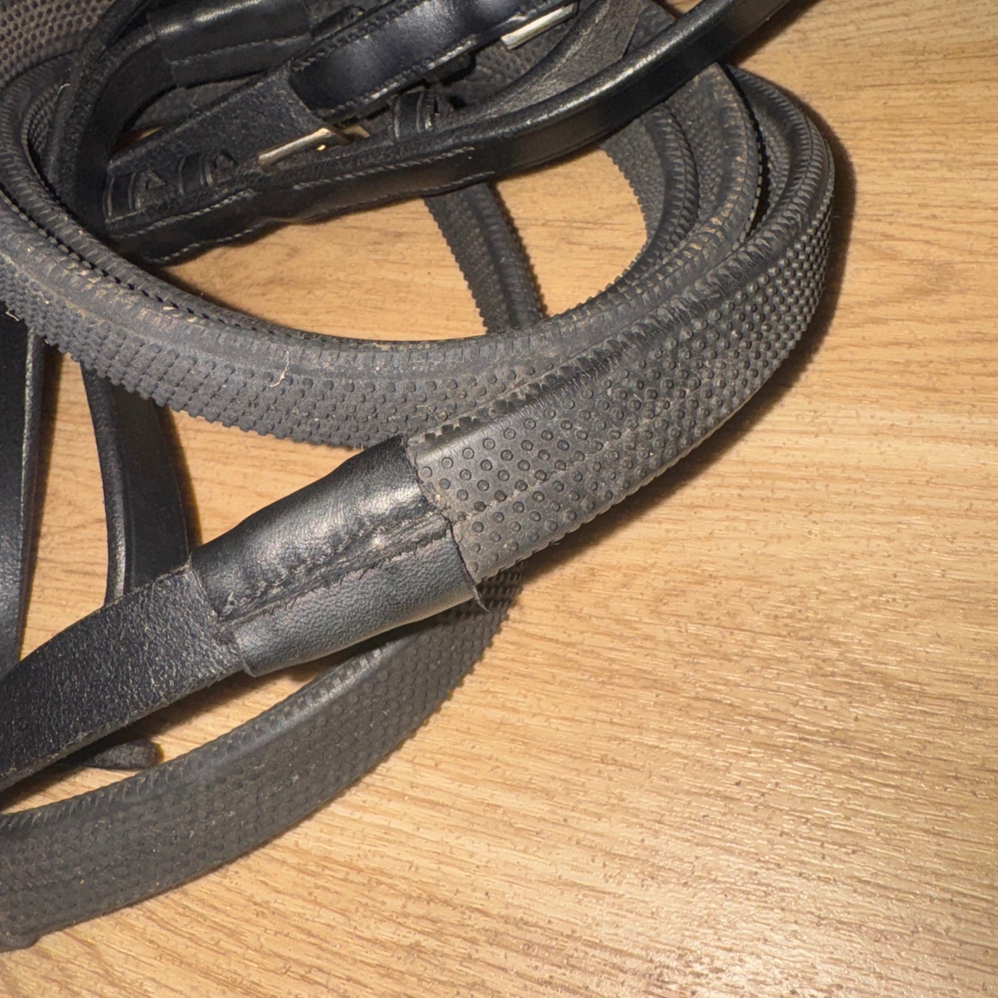 English Leather Size Cob Pimple Grip Reins #346