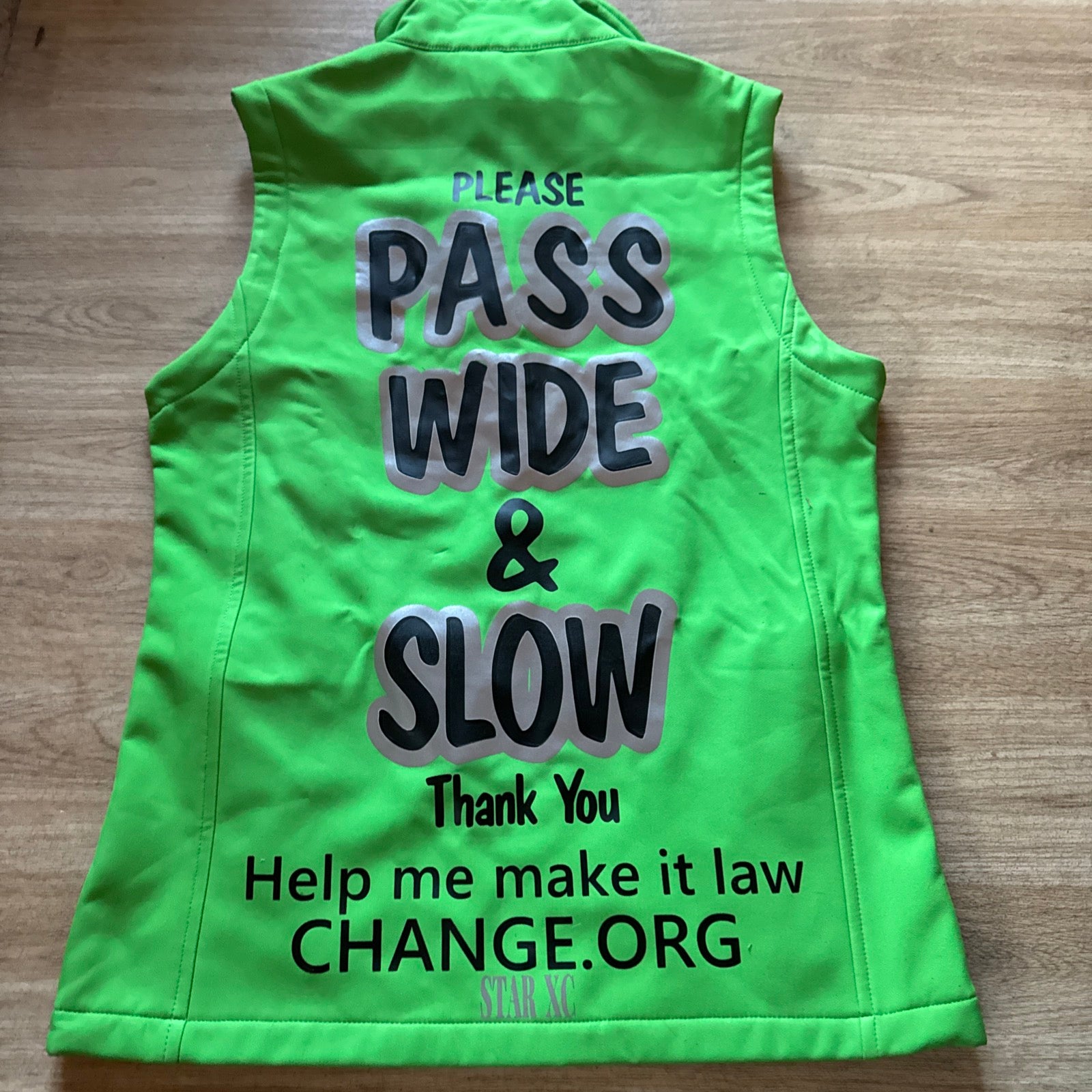 Please Pass Wide & Slow Equine Rider Gilet 8/10