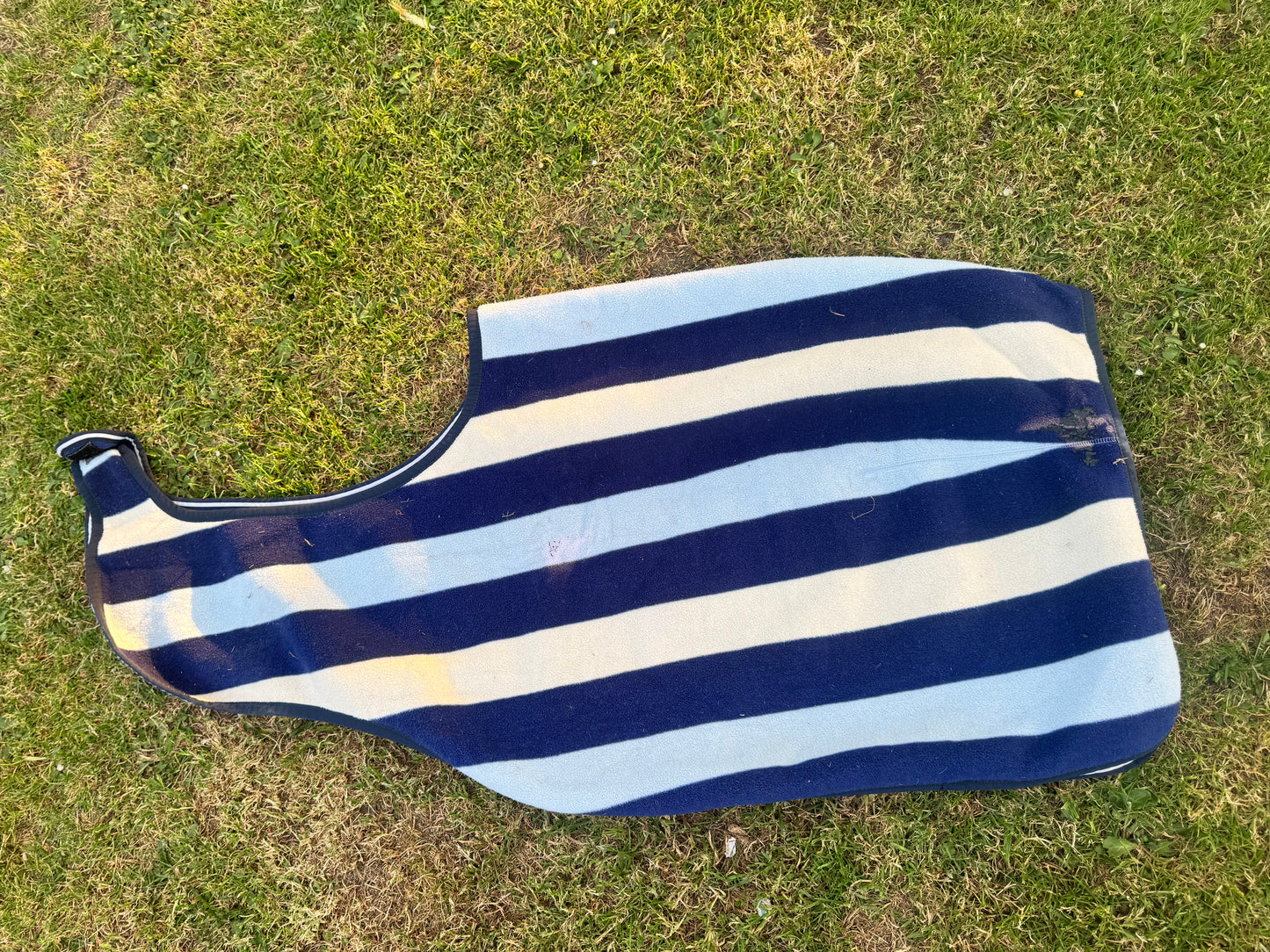Rambo Newmarket Fleece Medium Exercise Sheet | Second Hand Horse Cob Tack