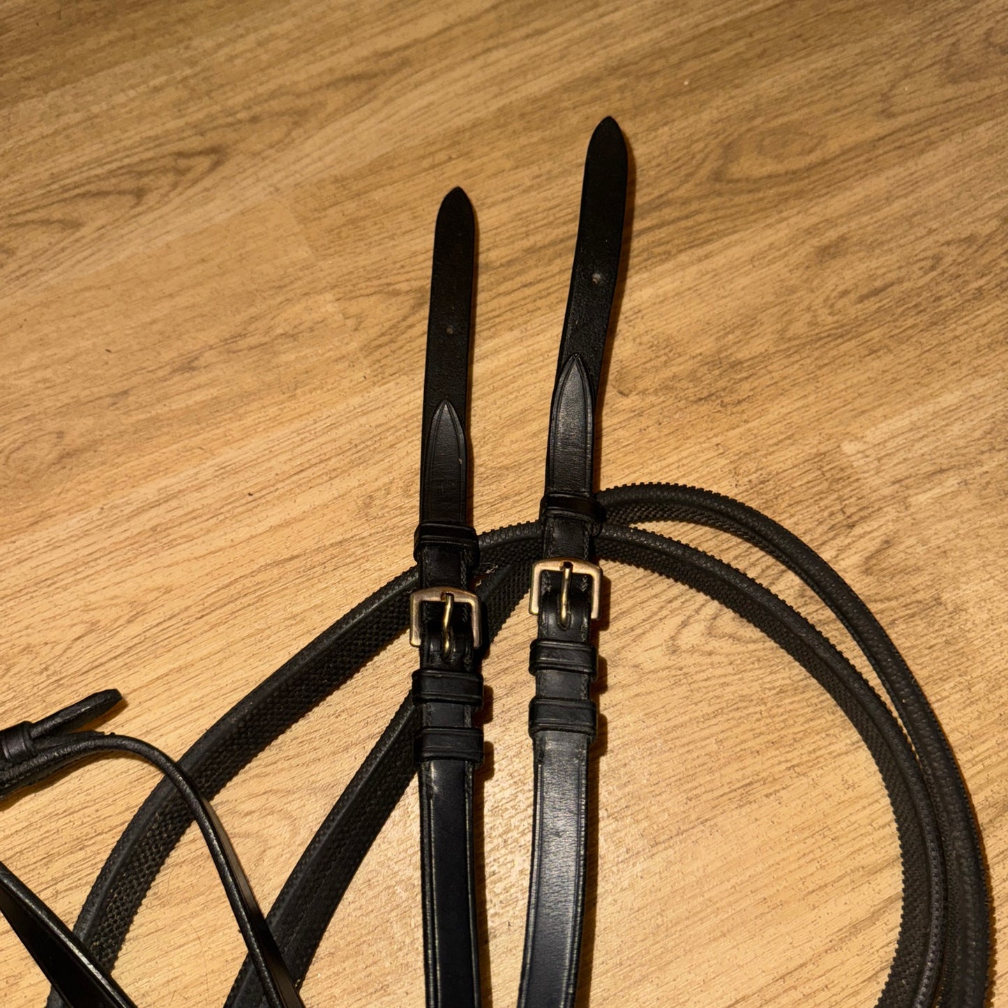 English Leather Size Cob Pimple Grip Reins #346