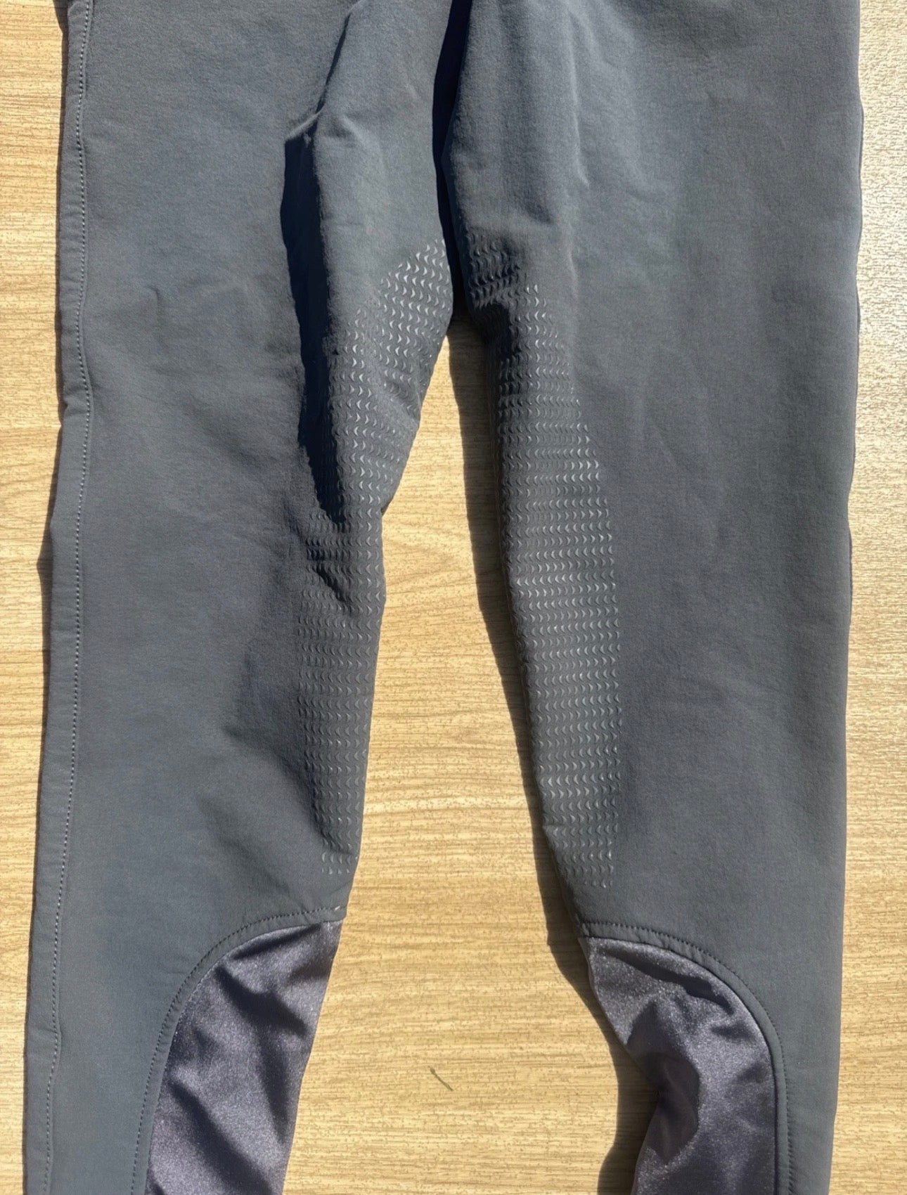 Eneng Grey Shell Stretchy Breeches 26” 28”  Ladies | Second Hand HorseRider Wear