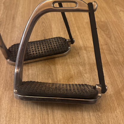 Korsteel 4.75” Safety Peacock Stirrups #755