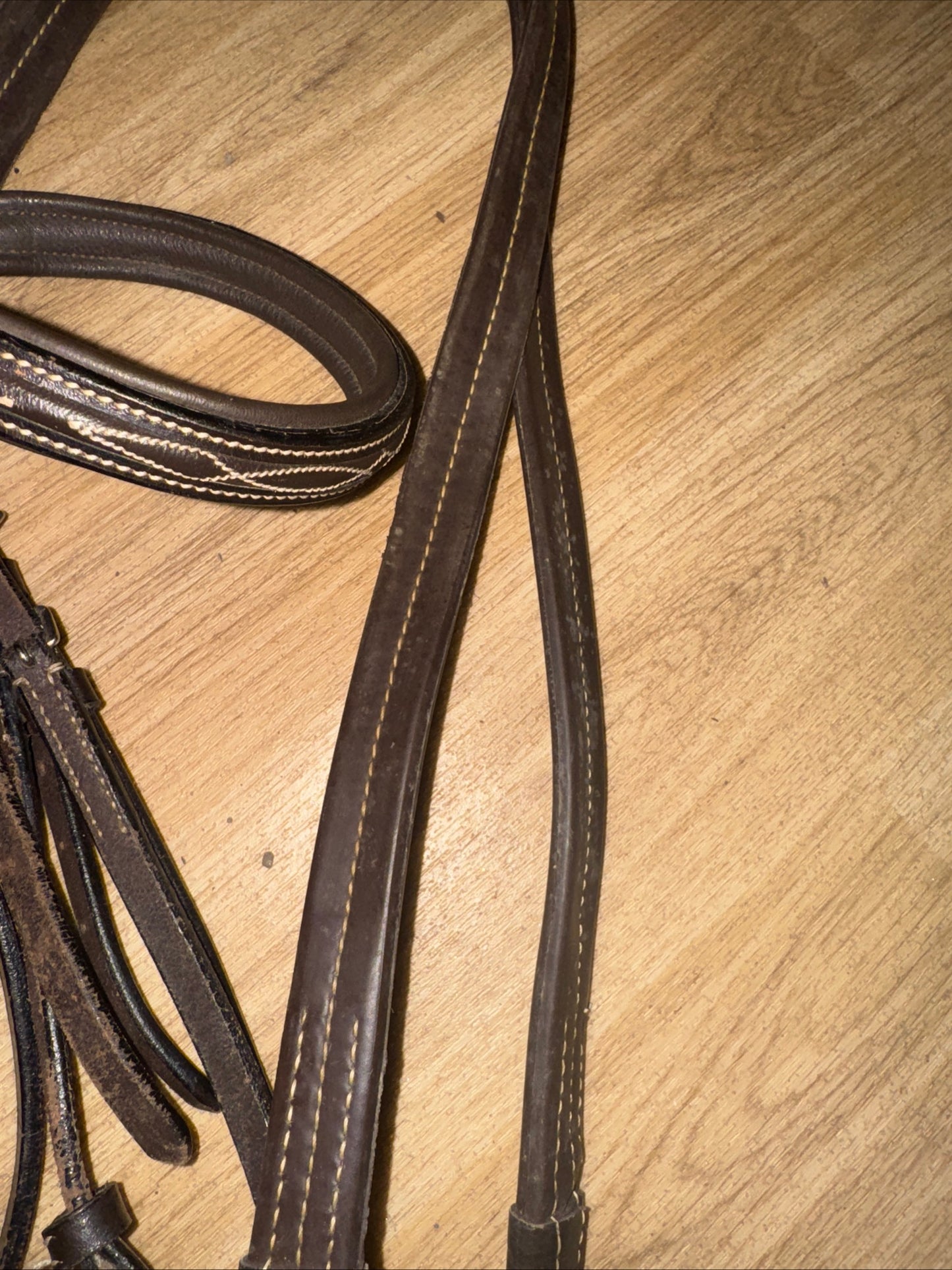Rhinegold Fancy Stitch English Leather Bridle with Rubber Reins – Full Size Brown