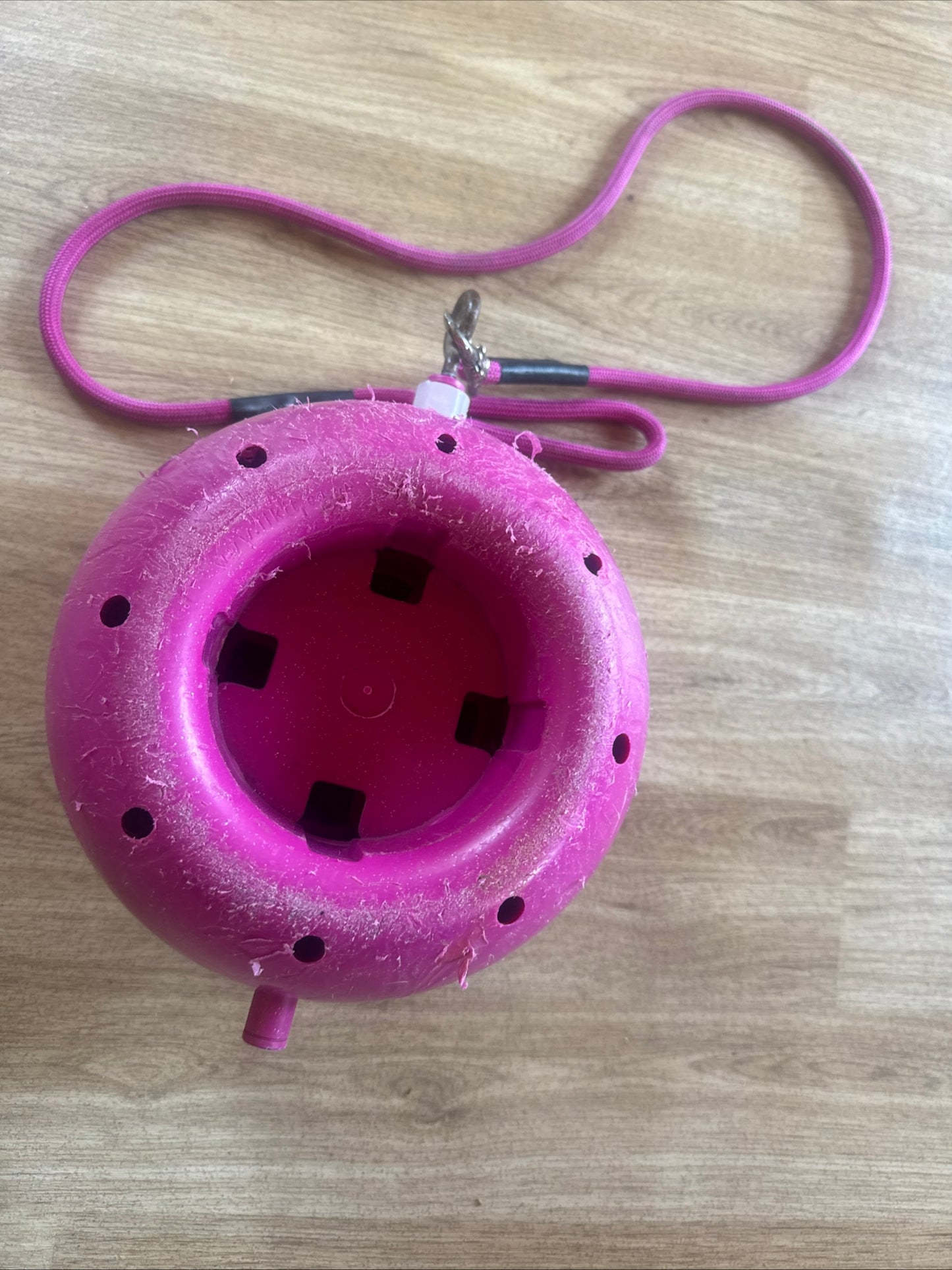 Hot Pink Likit Ball Holder Stable Treat Horse Ball Pony Play