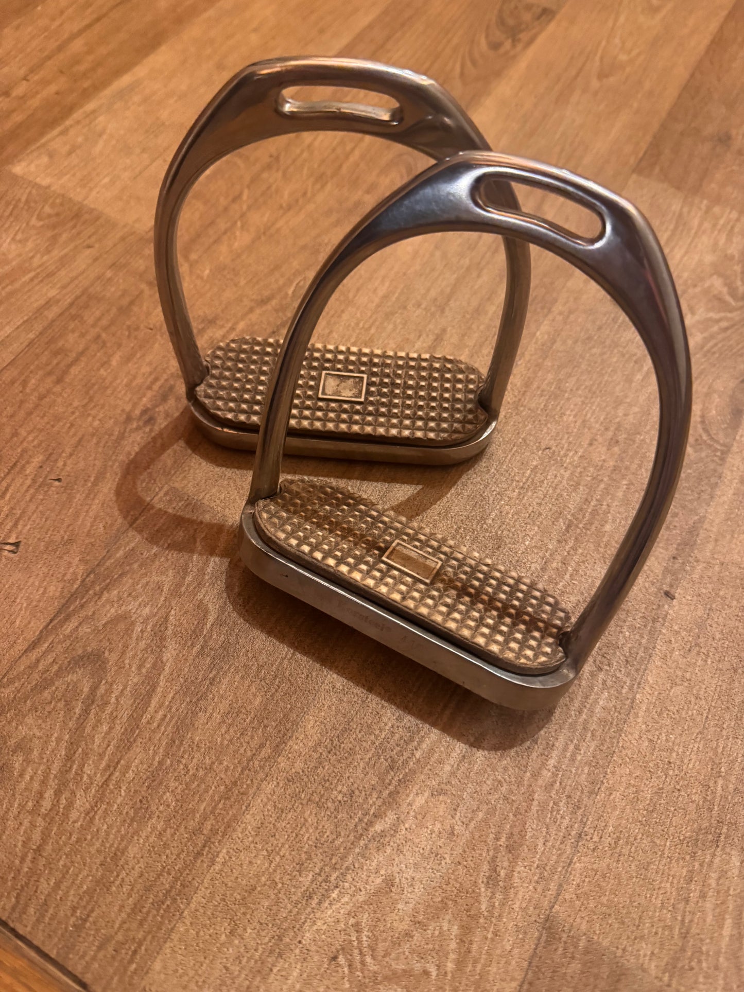 Korsteel 4.5” Fillis Tread Stirrups #2121