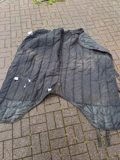 Holybrook 200gm 5’9 Stable Rug / Free Postage