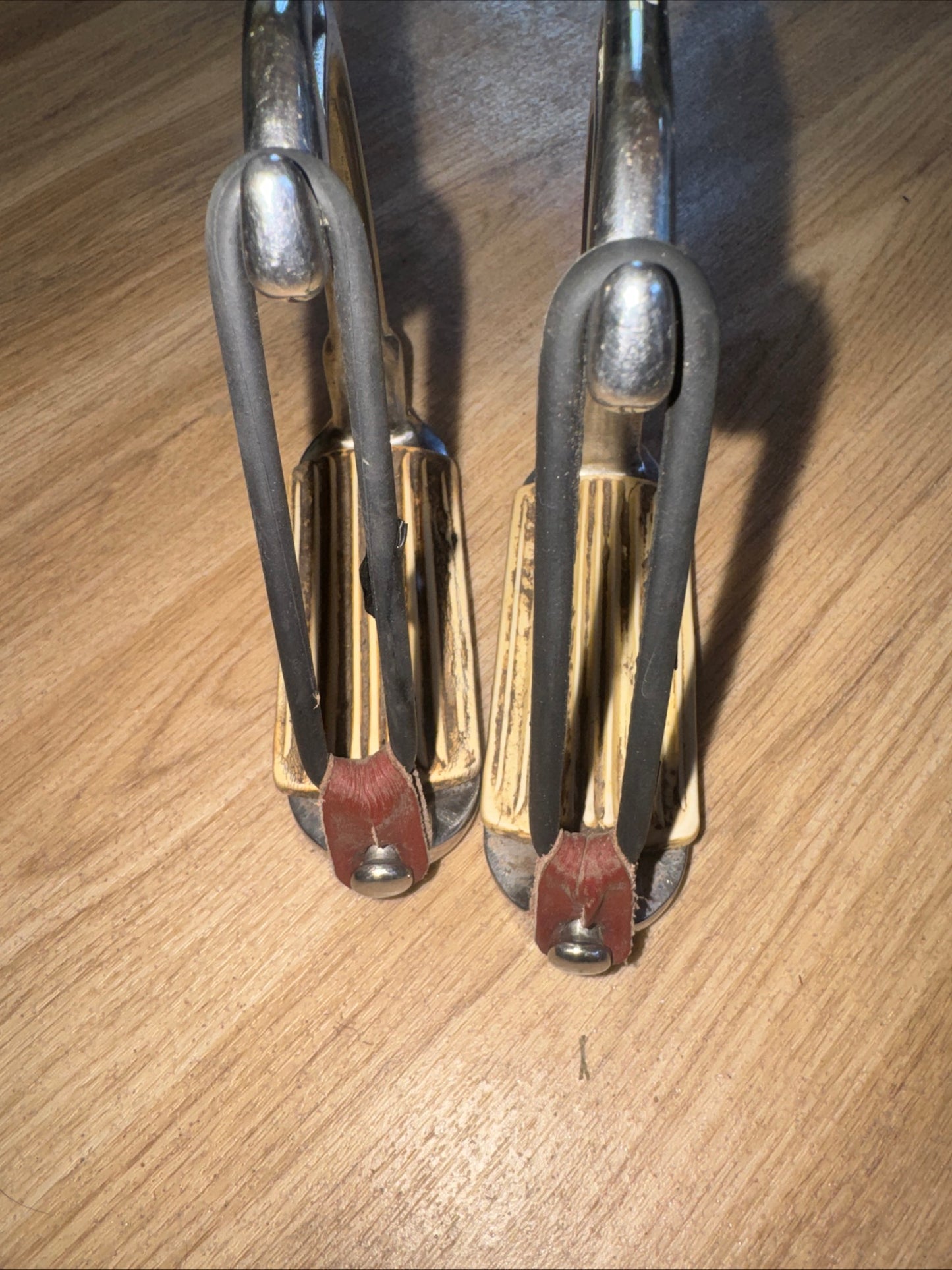 4.5” Safety Peacock Stirrups | Second Hand Horse Pony Tack Saddle #45