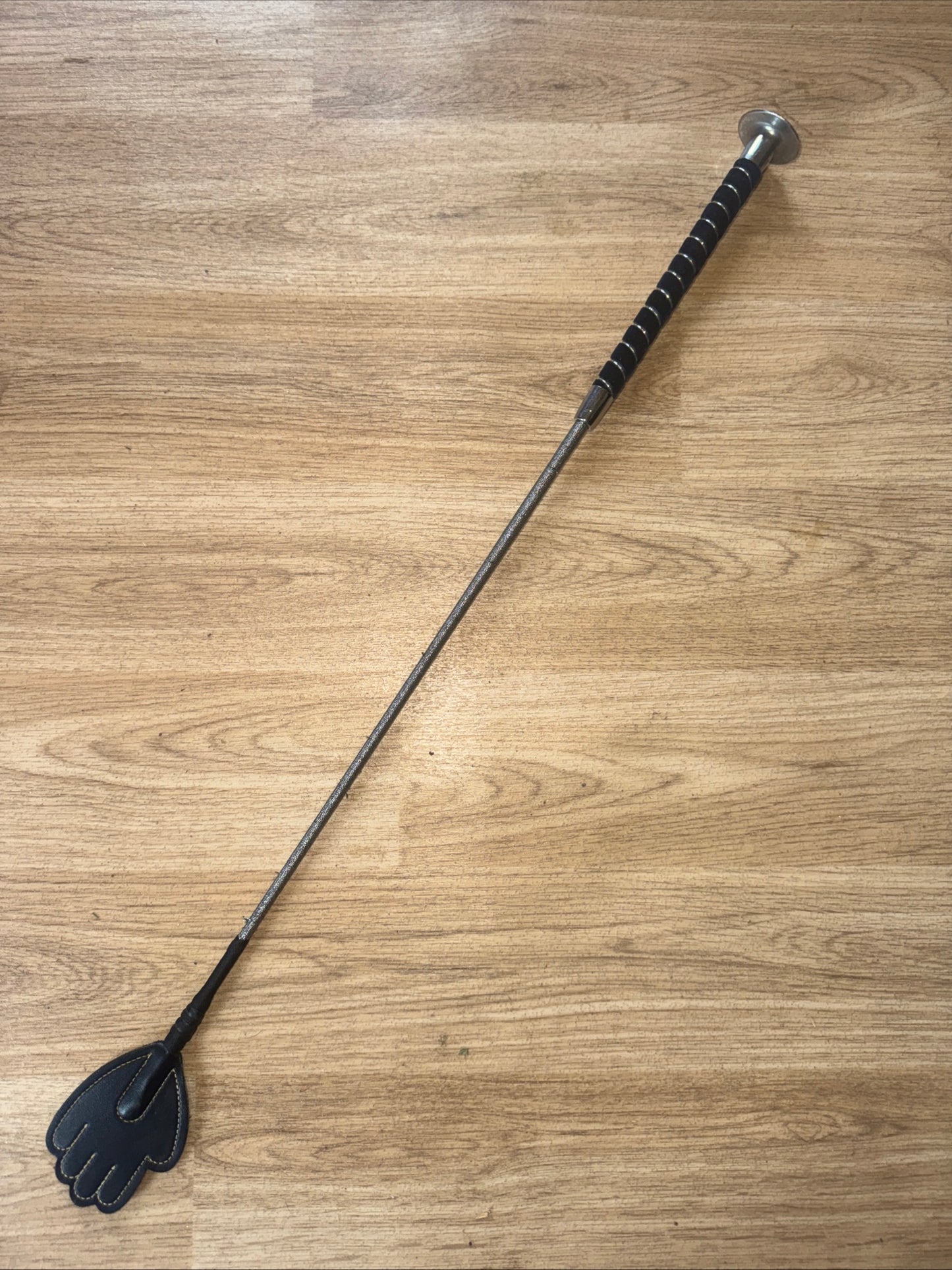 Silver Coloured Handy Hand Whip | Second Hand Horse Pony Tack #101