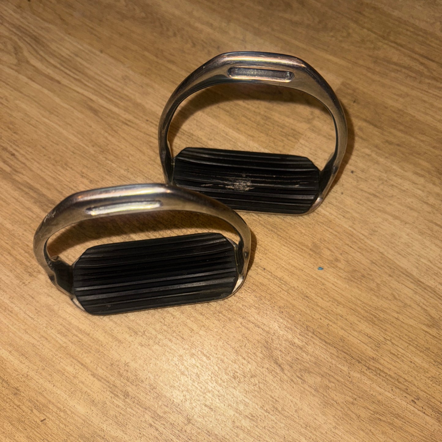 4.5” Stirrups #333