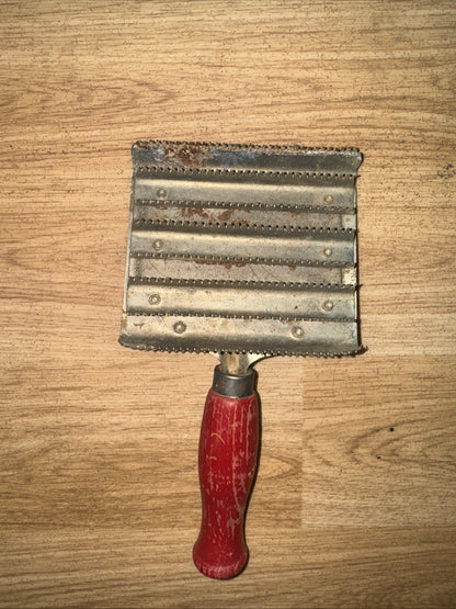 Metal Curry Comb - Free Postage