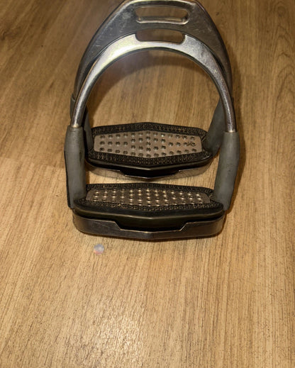 Matalab 4.5” Flexi Stirrups #24