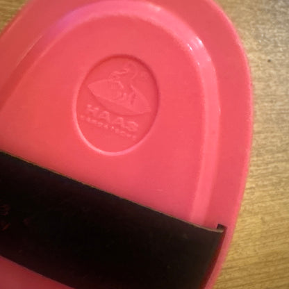 Haas Pink Curry Comb - Deep Clean Brush #6