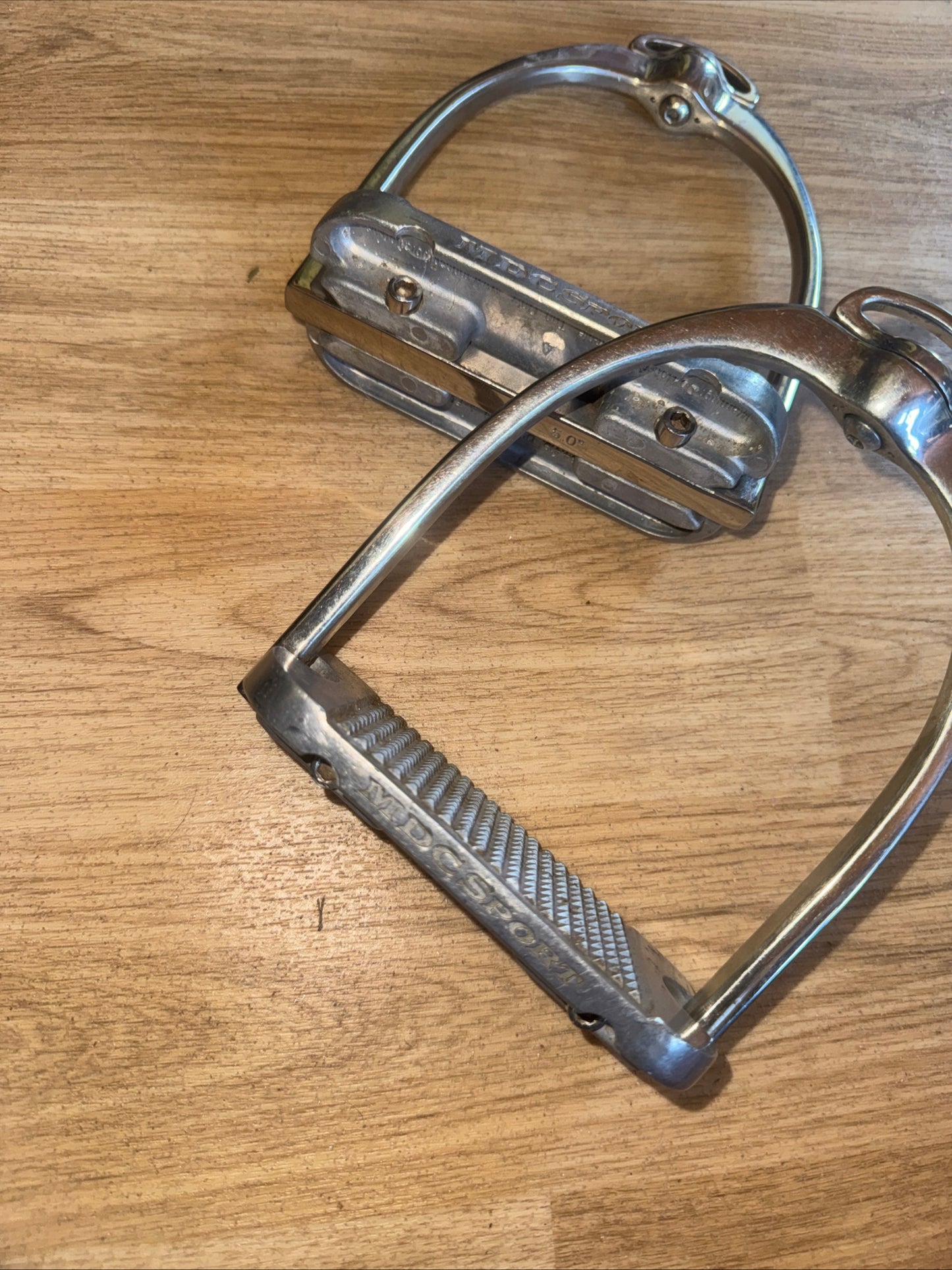 MDC Comfort Classic 4.75” Stirrups | Second Hand Horse Cob Saddle Tack