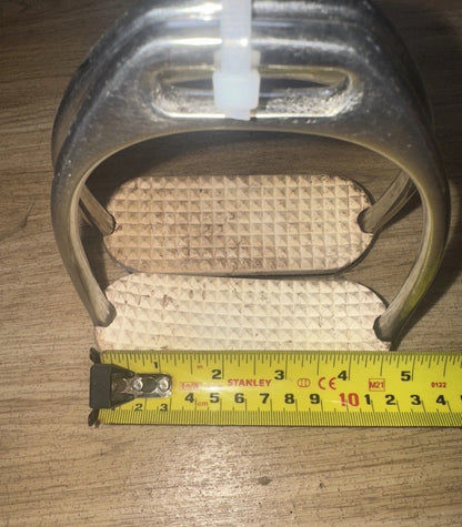4.5” Stainless Steel Stirrups #40