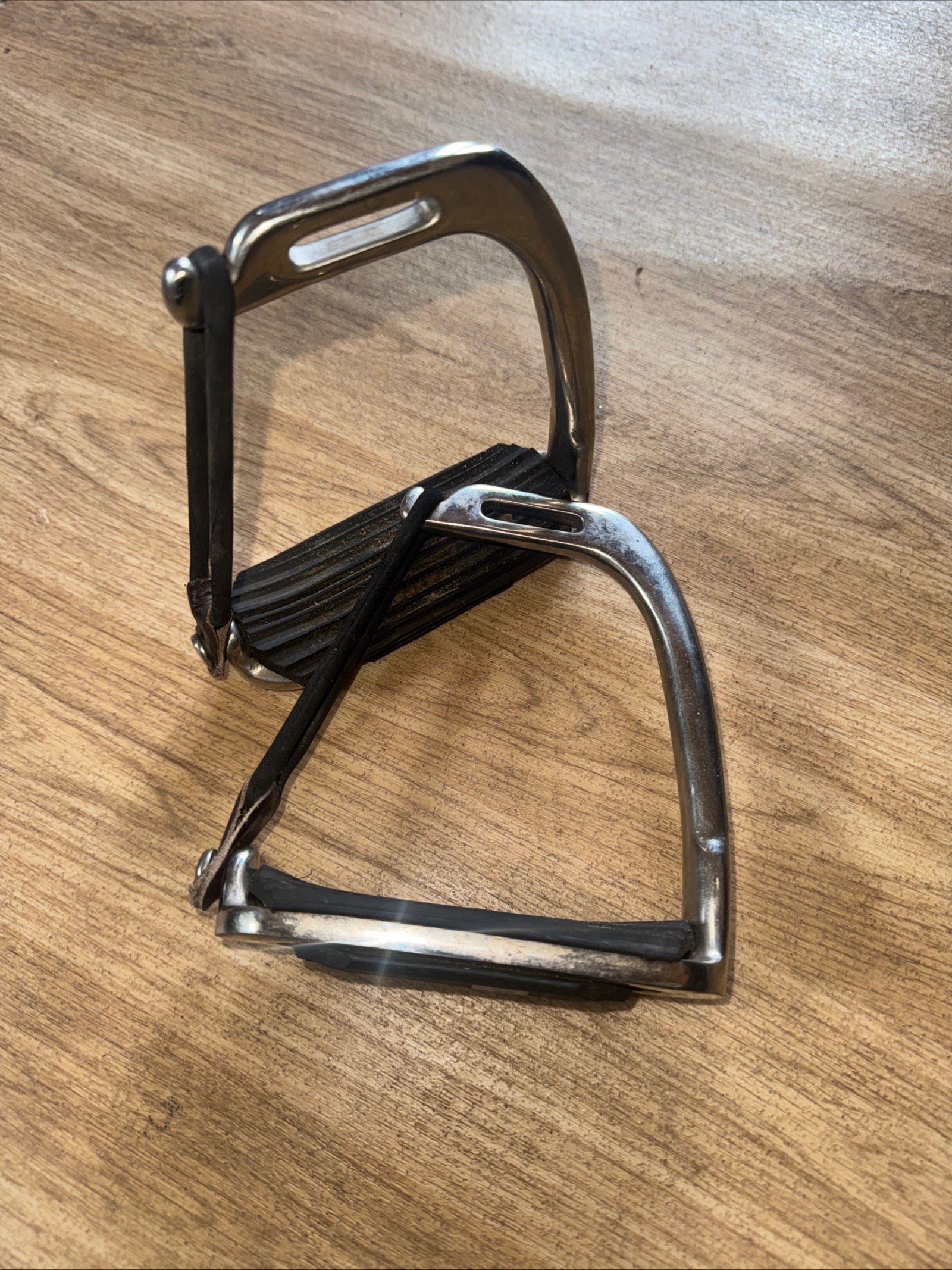 4.5” Safety Peacock Stirrups - Free Post