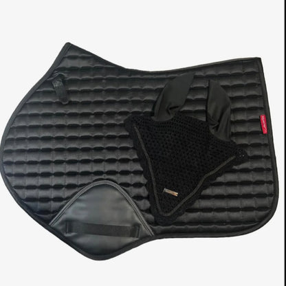 Equestre Sport Saddle Pad & Ear Veil .