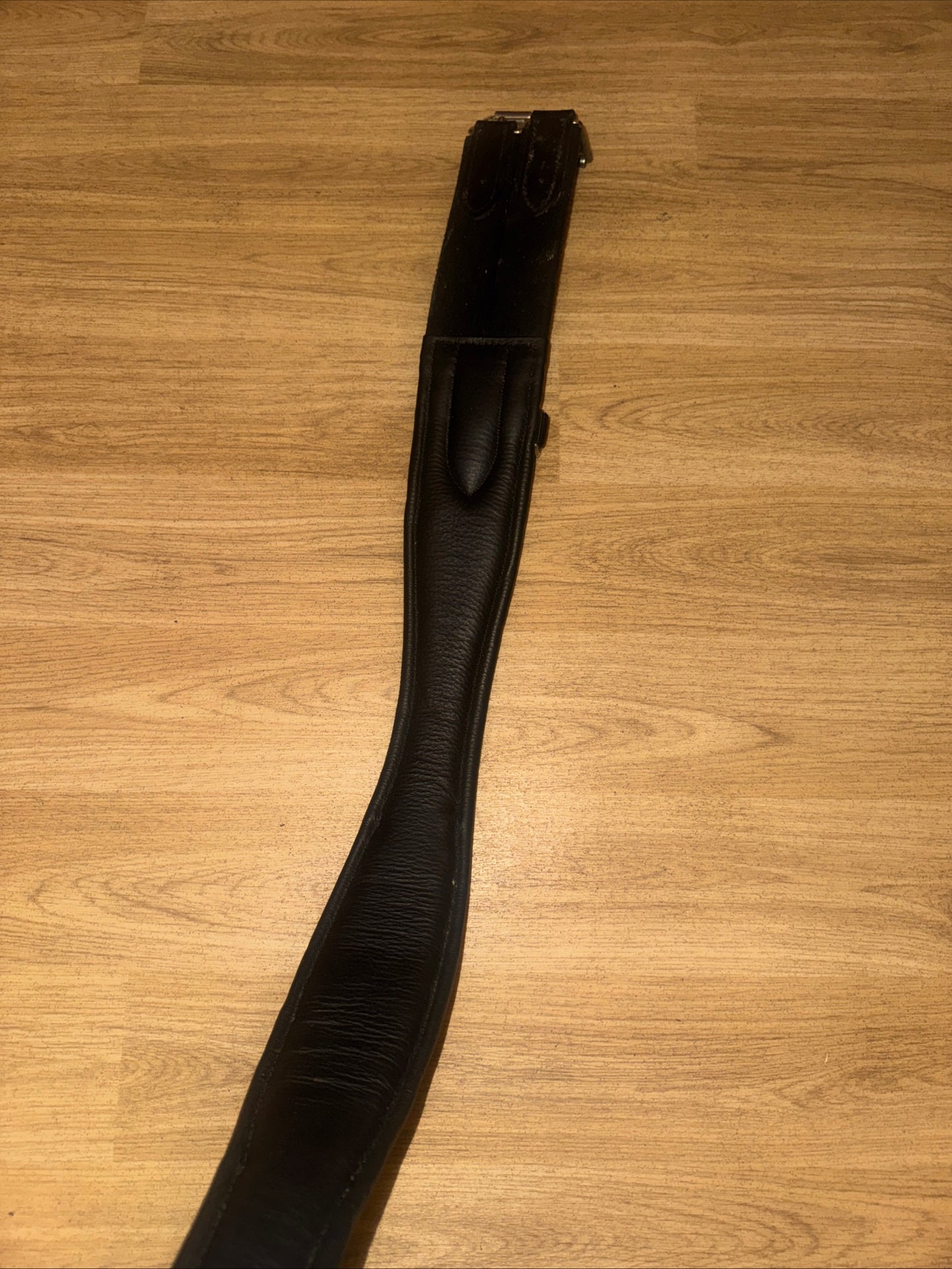 48” Black Shaped Leather Horse Girth – Elasticated – 120cm