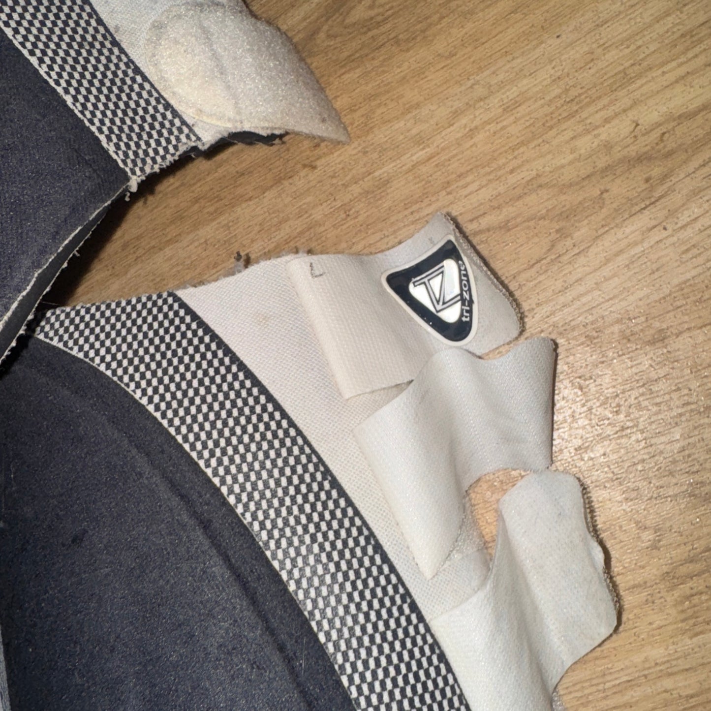 Equilibrium Tri Zone Size 3 Brushing Boots