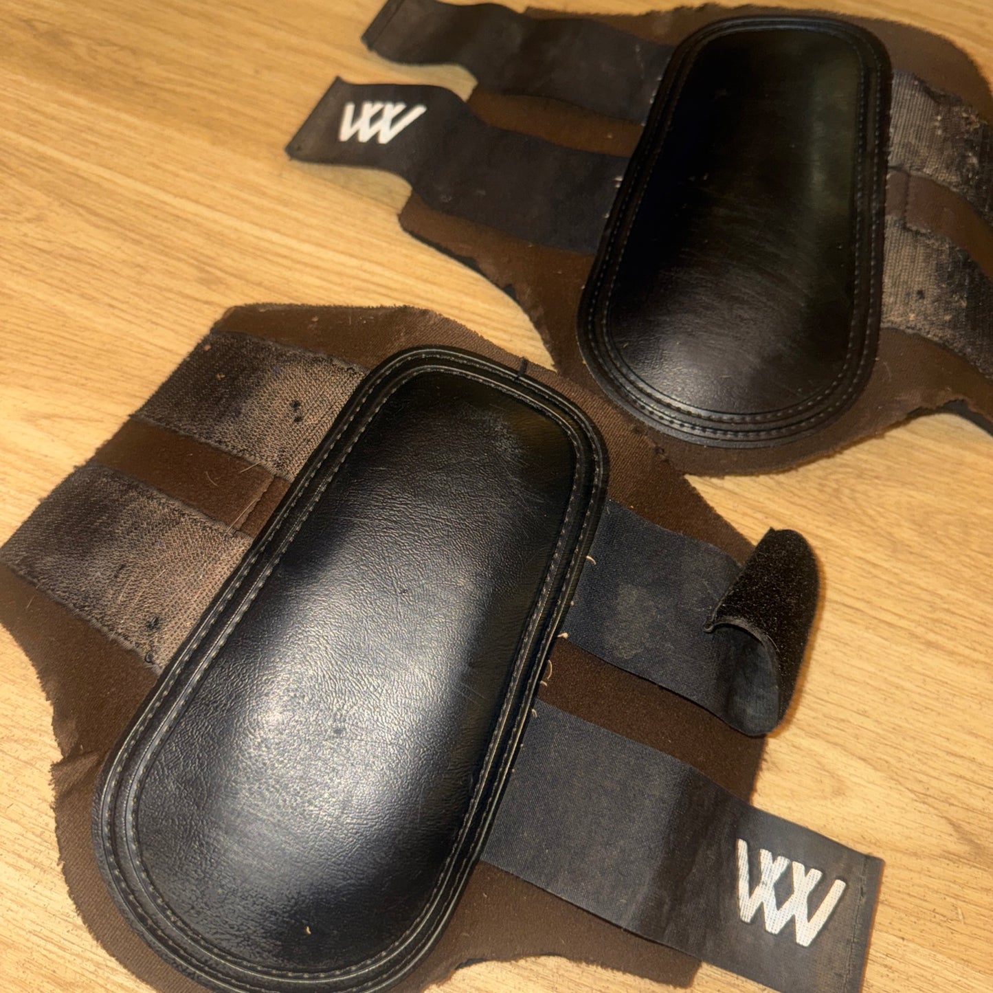 Woof Wear Brown Medium Brushing Boots