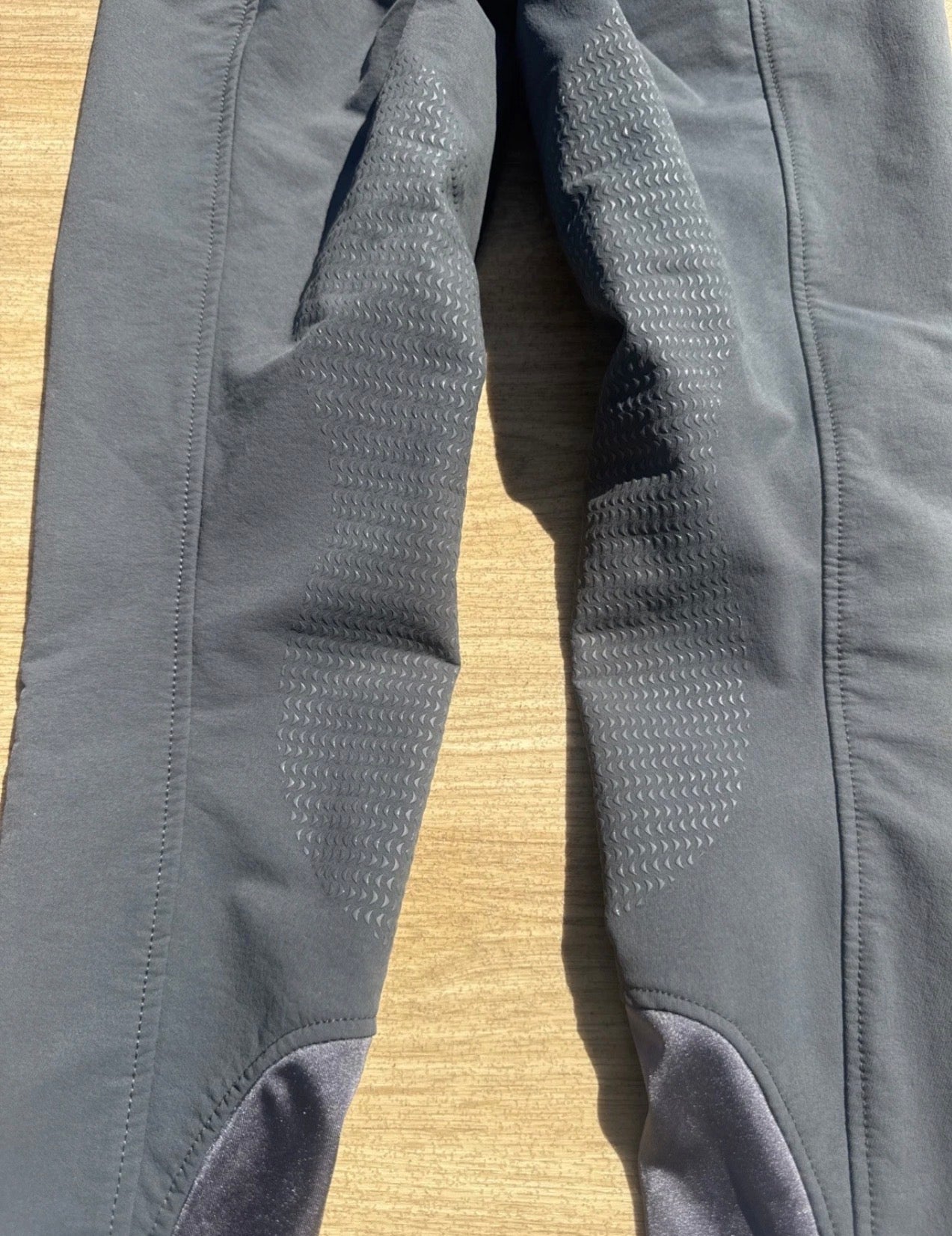 Eneng Grey Shell Stretchy Breeches 26” 28”  Ladies | Second Hand HorseRider Wear