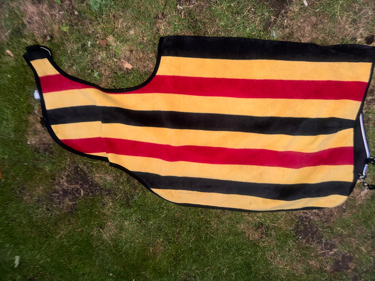 Rambo Newmarket Fleece Wrap Around Exercise Sheet Size Large | Competition Rug