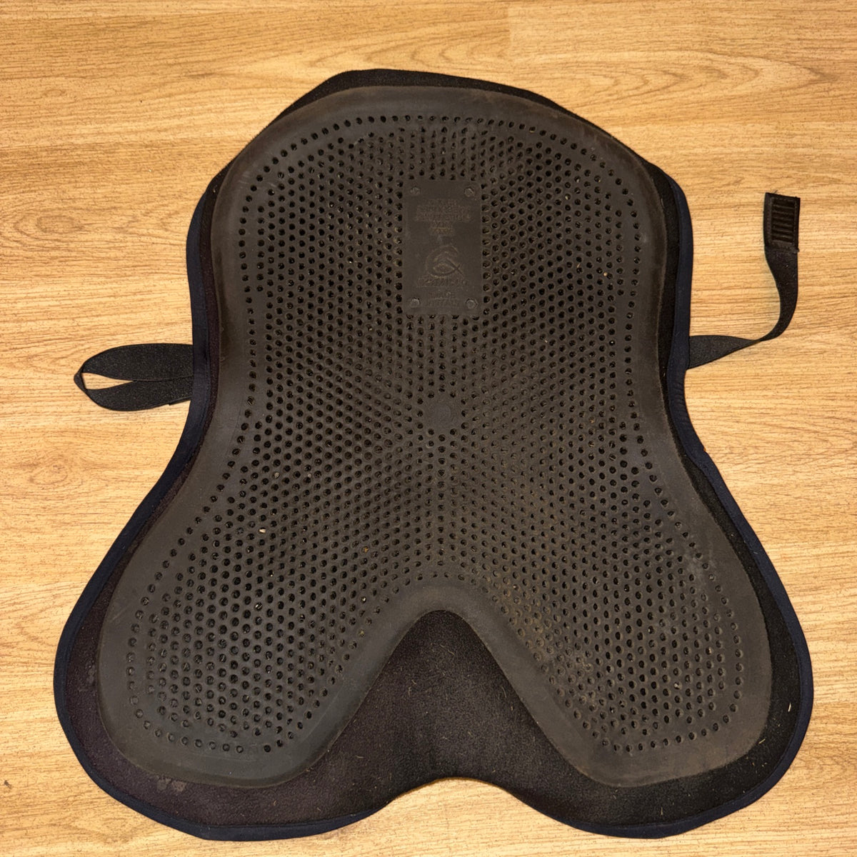 Acavallo Gel Out Black Seat Saver | 17” 17.5” Saddle Seat Saver