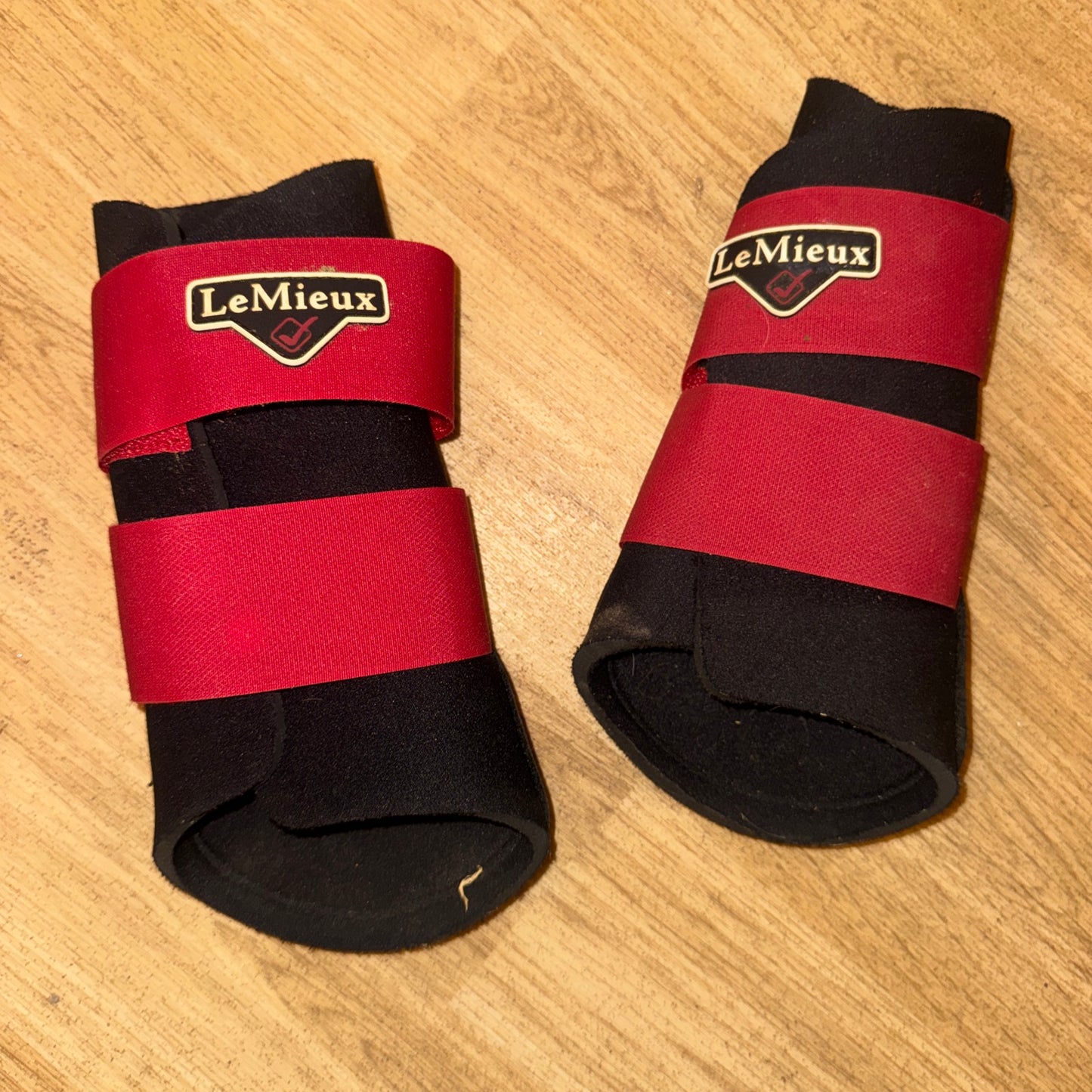 Lemieux Chilli Red Size Medium Brushing Boots Horse Equestrian Tack