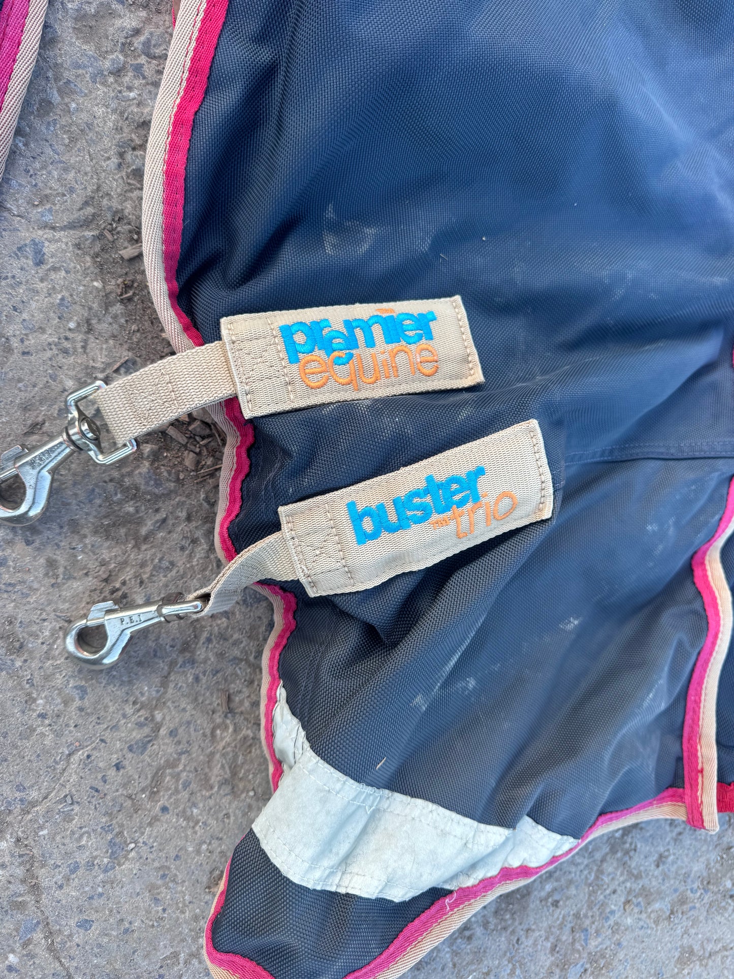 Premier Equine 5’9 100gm Turnout Rug & Neck | Buster Tro