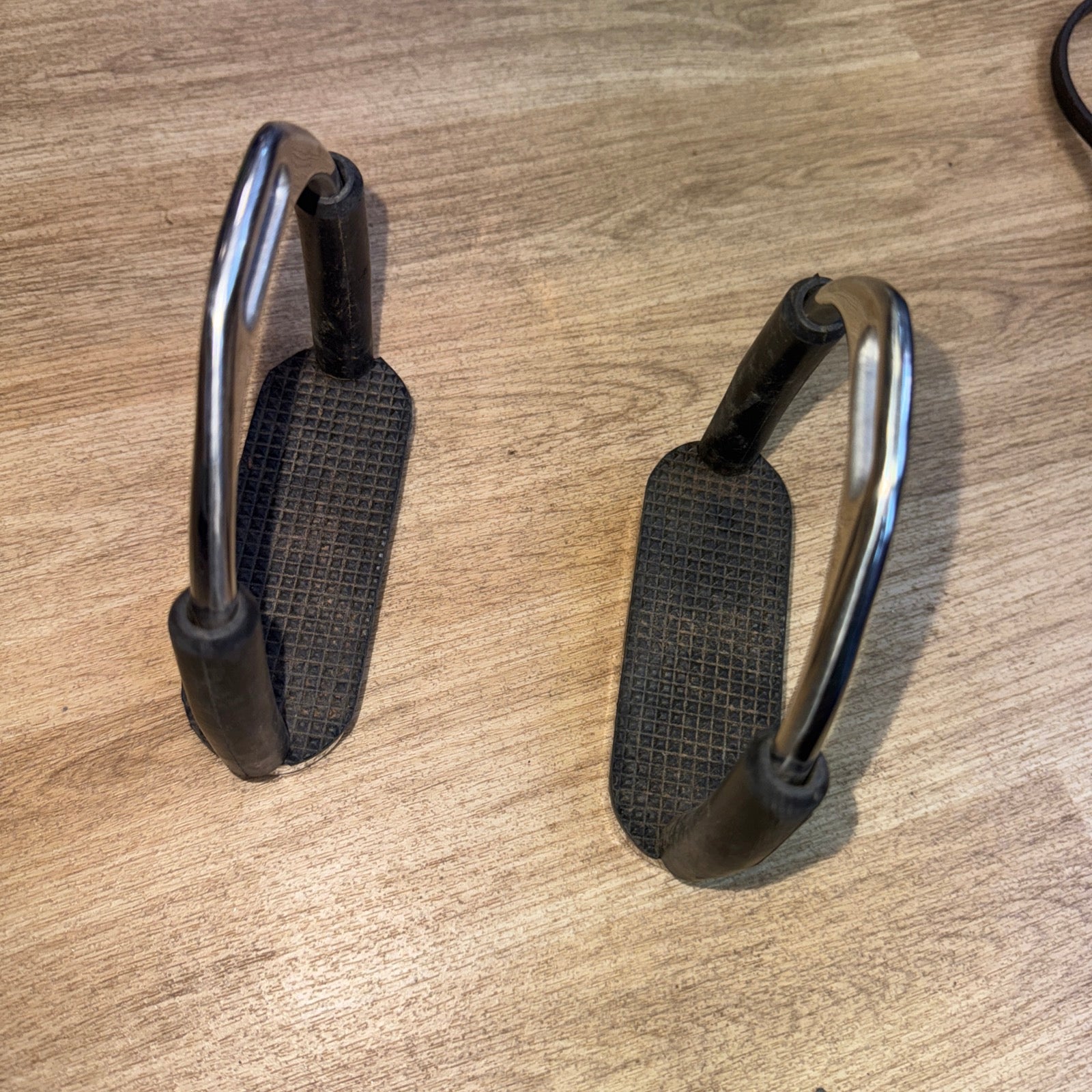 Dever 4.75” Flexi Stirrups - Free Post