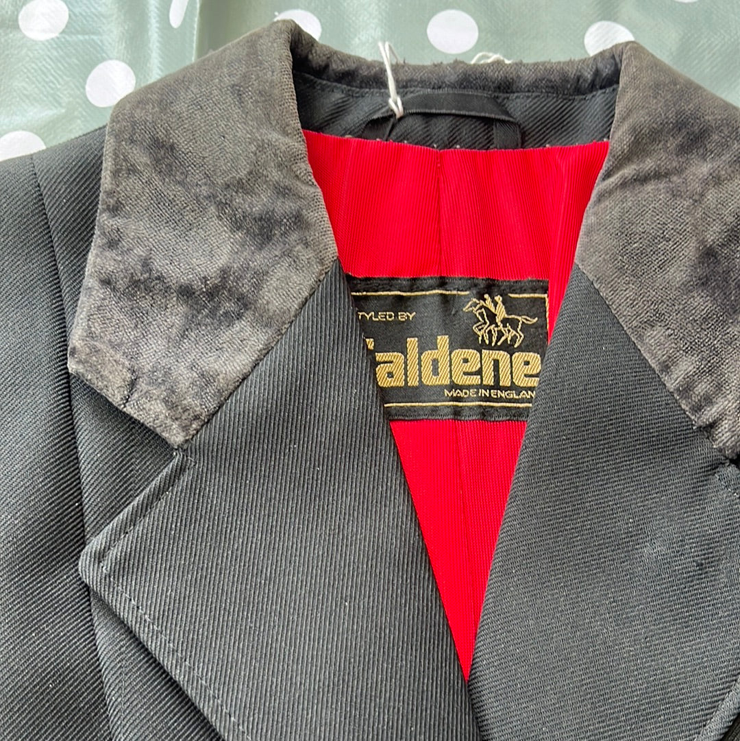 Caldene Ladies Show Jacket Size 34”