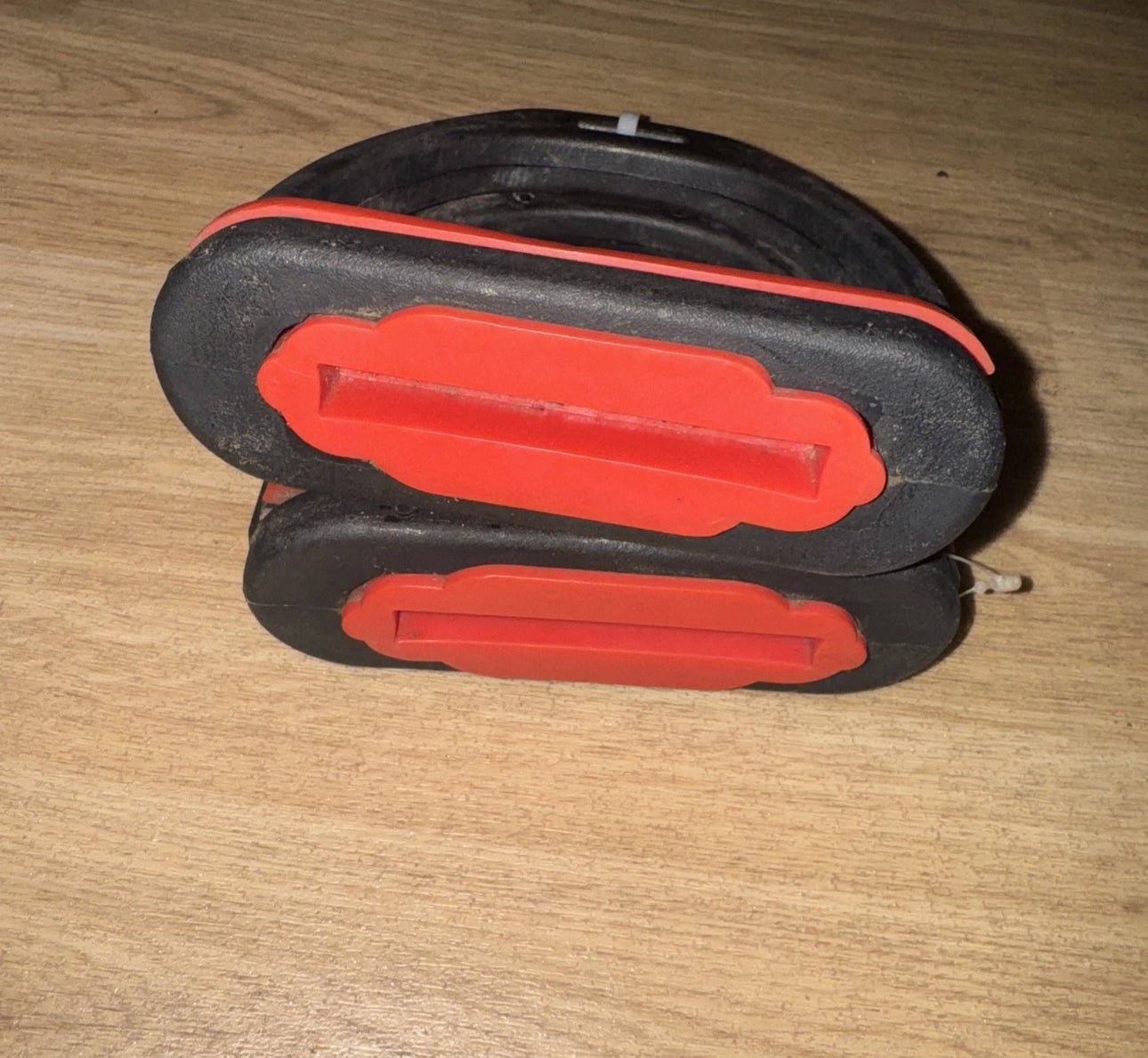 Black Polymer 4.5” Stirrups - Red Treads #22