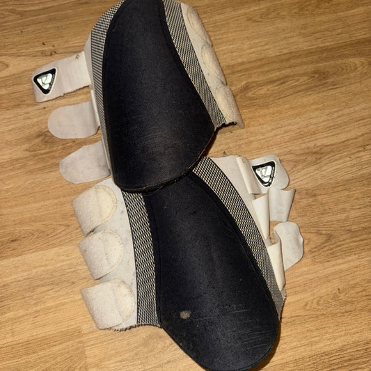 Equilibrium Tri Zone Size 3 Brushing Boots