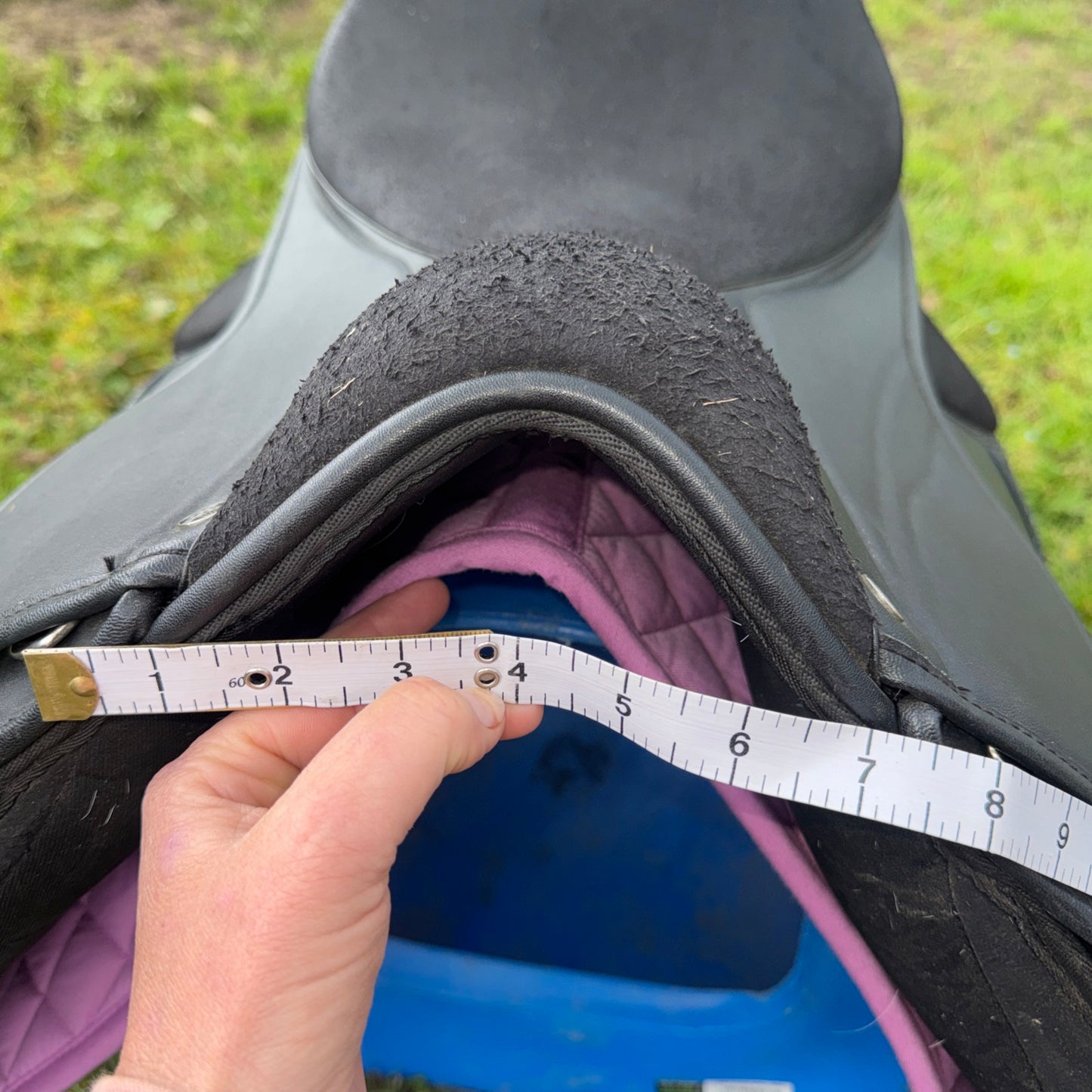 Thorowgood Griffin 17.5” XW Saddle | Sythentic Easy Wipe Clean #501