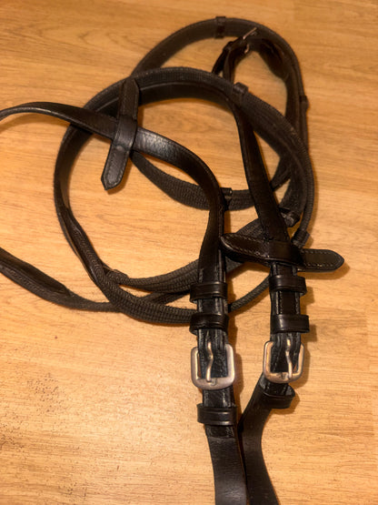 Continental 56” Black Webbing Reins – Full Size #41